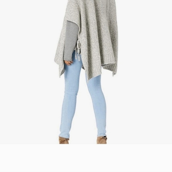 Ugg Joanna Fuzzy Boucle Grey Boho Poncho Size XS - Picture 2 of 16